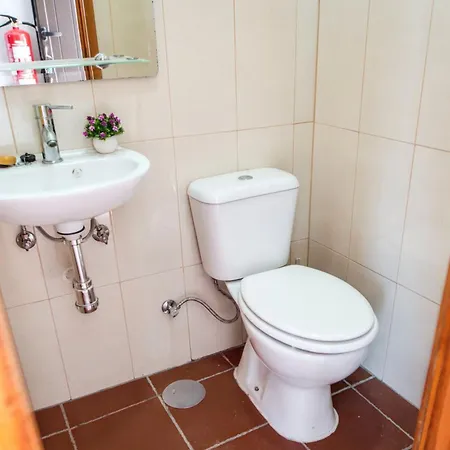 Charming House In Fornos With Shared Pool 펜션 *
