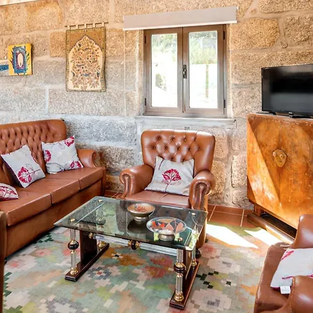 Charming House In Fornos With Shared Pool Fornos (Aveiro)