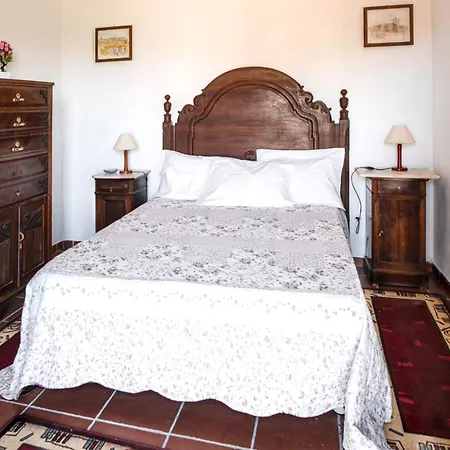 펜션 Charming House In Fornos With Shared Pool *