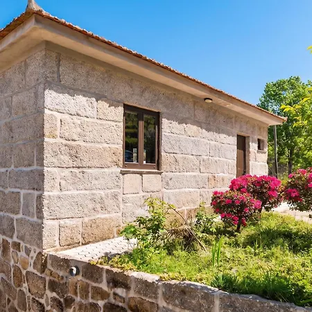 Charming House In Fornos With Shared Pool * Fornos (Aveiro)