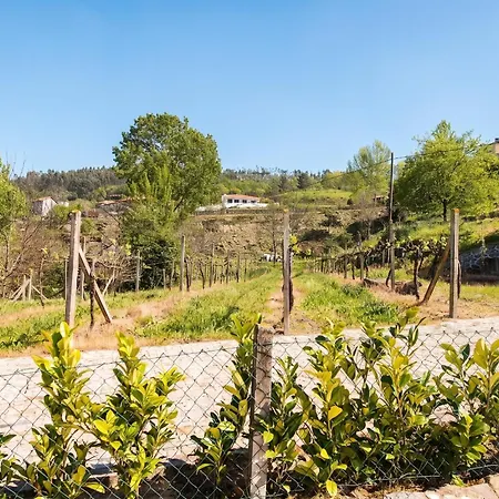Сasa de vacaciones Charming House In Fornos With Shared Pool