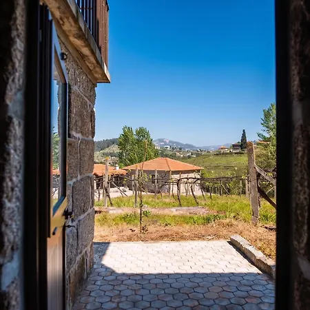 Сasa de vacaciones Charming House In Fornos With Shared Pool *